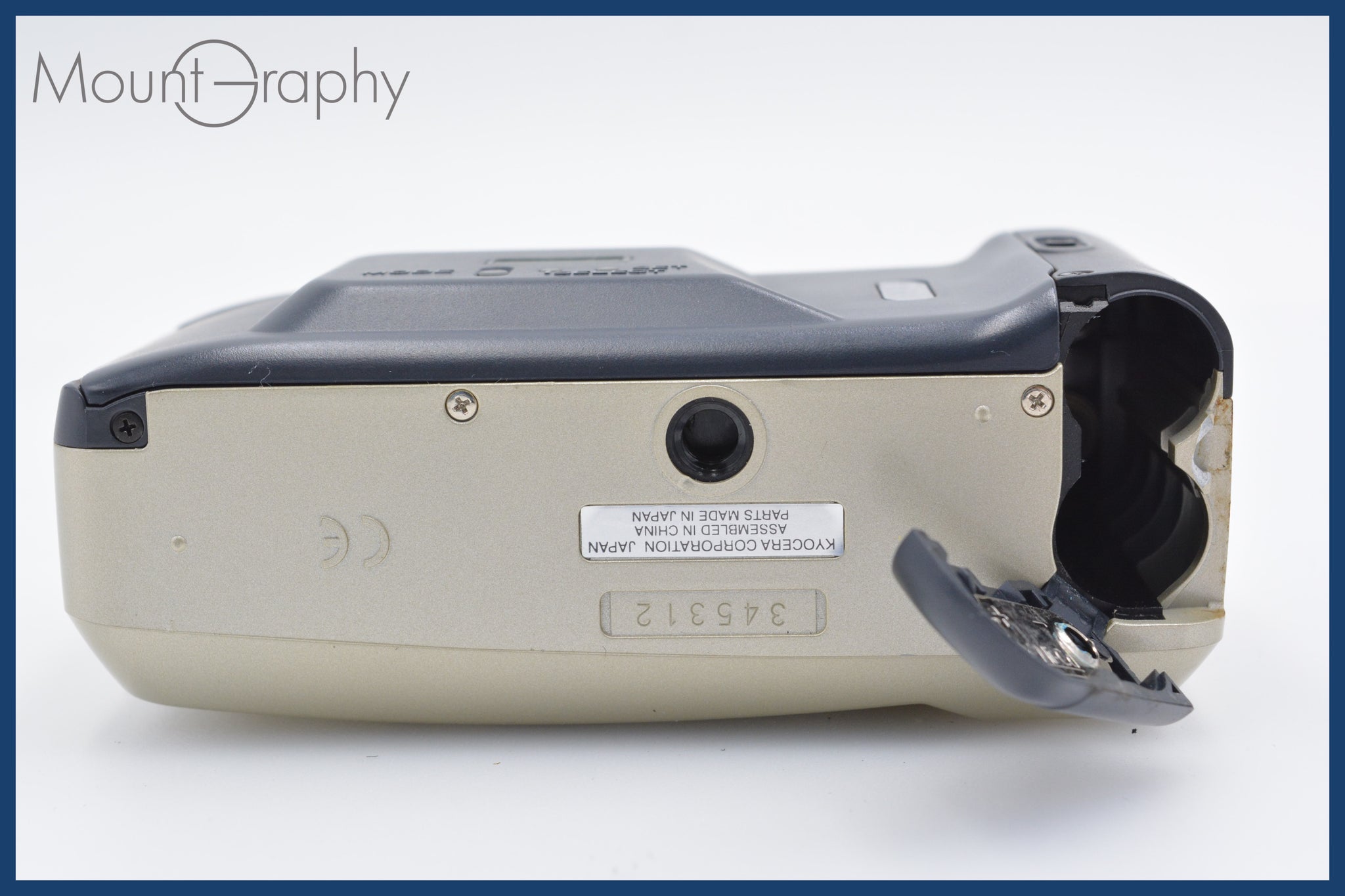 初心者さんにおすすめ】新入荷 コンパクトフィルムカメラ ヤシカ YASHICA Zoomate 70Z 38-70mm 単三電池で動きます –  MountGraphy
